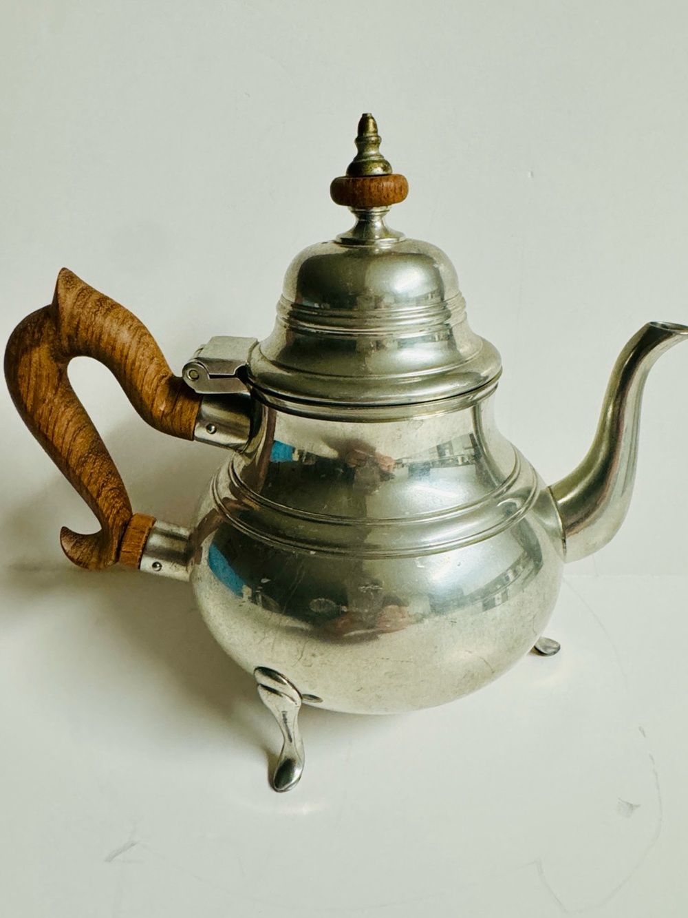 1960s Williamsburg Restoration Pewter Teapot by Kirk Stieff with Wood Handle